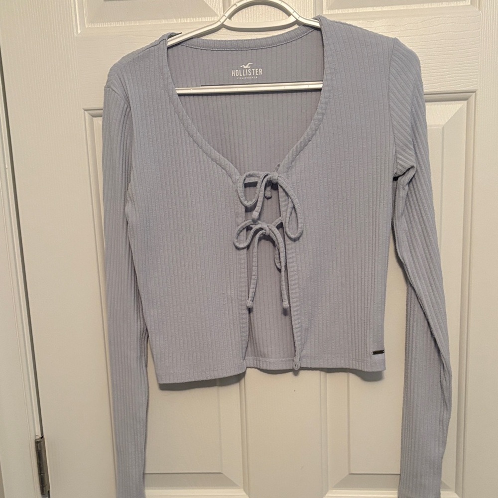 Hollister Women's Light Blue Ribbed Blouse